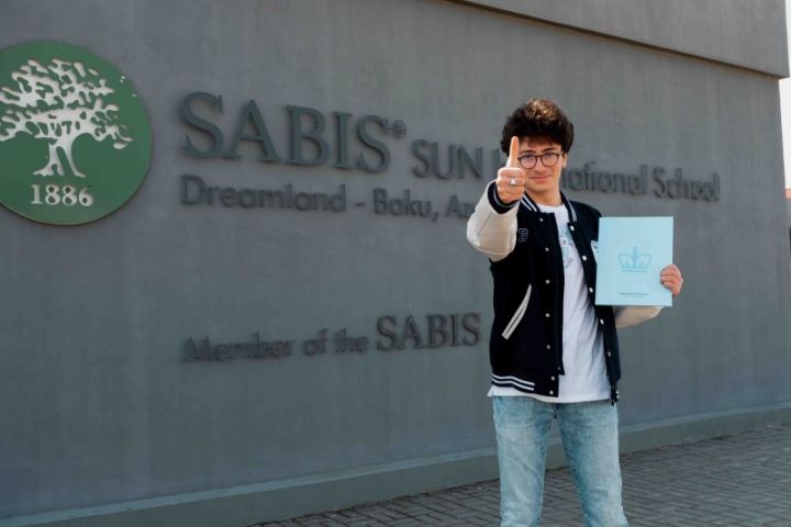 SUN Beynəlxalq məktəbinin şagirdi ABŞ TOP Universitetlərinə  qəbul edildi